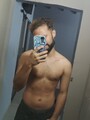FOTOS DE JOVEN DEPORTISTA CARISMÁTICO Y SEDUCTOR CARIÑOSO Y COMPLACIENTE