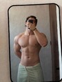 FOTOS DE JOVEN FIT CON VERGA LECHOSA Y TRATO VIP SOLO PARA LOS MÁS EXIGENTES