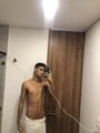 FOTOS DE JOVEN ALTO Y DELGADO, DISCRETO Y CON UNA ENERGÍA QUE ENGANCHA