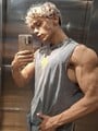 FOTOS DE MODELO 26CM FIT DOTADO ,CULITO DE GYM, RUSO , RUBIO LABIOS CARNOSOS.