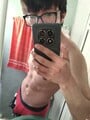 FOTOS DE CHAVITO FLACO UNIVERSITARIO QUERIENDO GANAR UN POCO DE DINERO XD