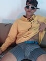 FOTOS DE VENEZOLANO SERIO DOMINANTE, CON VERGA DE 23CM
