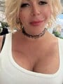 FOTOS DE MUJER, TRANS, BLANCA, RUBIA DE BABIS GRANDES Y CUERPO. EXQUISITO
