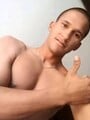FOTOS DE JOVEN DE 28 AÑOS DISPONIBLE PARA SALIR HACER COMPAÑÍA Y PASARLA RICO