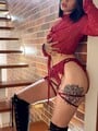 FOTOS DE ÚLTIMO DÍA TATUADA, ELEGANTE Y CON UN ENCANTO DIFÍCIL DE IGNORAR.