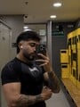 FOTOS DE CABALLERO DE COMPAÑÍA, SOY UN HOMBRE CULTO