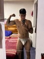 FOTOS DE JOVEN ATLÉTICO VARONIL, GUAPO CON BUENA HERRAMIENTA, Y CULO PARA DARTE PLACER.