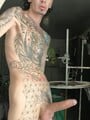FOTOS DE FLACO ACTIVO MORBOSO BLANCO TATUADO CON SITIO