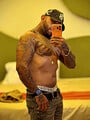 FOTOS DE CHAKAL TATUADO VERGON LISTO PARA CUMPLIR TODAS TUS FANTASÍAS