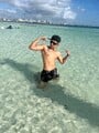 FOTOS DE CALIENTE LECHERO DE 23 AÑOS , VAMOS A PASARLA RICO