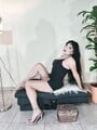 FOTOS DE UNA DIOSA HERMOSA, VOLUPTUOSA, BLANCA CABELLO NEGRO Y MUY HOT