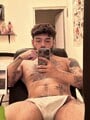 FOTOS DE GUAPO TATUADO CON LA VERGA GORDA Y PELUDA. SOLO SOLVENTES
