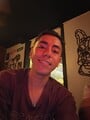 FOTOS DE JOVEN, GANOSO DE SATISFACER, VERSÁTIL DE MENTE ABIERTA, CHICO SERIO Y DECIDIDO