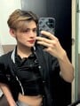 FOTOS DE CHAVO TWIN, ALGO AFEMINADO, DISCRETO Y COMPLACIENTE
