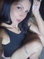 FOTOS DE RICA Y PERVERTIDA PUTA EN LA CAMA APRETADITA ANSIOSA POR UN RICO SEXO