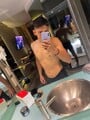 FOTOS DE HOMBRE JOVEN RICO Y SEXY NUEVO EN EL AMBIENTE LISTO PARA COGER CONTIGO