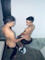 FOTOS DE DOUBLE TROUBLE: DOS LATINOS, UNA EXPERIENCIA ÚNICA