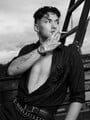 FOTOS DE JOVEN TATUADO ARRECHO, COMPLACIENTE Y DISPONIBLE