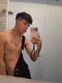 FOTOS DE POLLO SERIO RESERVADO Y TATUADO LISTO PARA COMPLACERTE