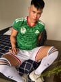 FOTOS DE DEPORTISTA DE FUTBOL ,CUERPO LAMPIÑO COMPLACIENTE Y CACHONDO !