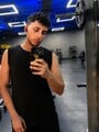 FOTOS DE CHICO VERSÁTIL JOVEN, ATENTO Y CON MANOS EXPERTAS EN MASAJES