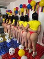 FOTOS DE CHICAS ELEGANTES DIVERTIDAS EN LA CAMA. LLEGARON PARA TI