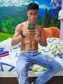 FOTOS DE MORENO BISEX DOT VERSÁTIL, QUIEN PARA LLENARLO DE LECHE?