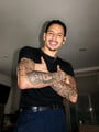 FOTOS DE MASAJISTA ATLÉTICO Y TATUADO EXPERIENCIA EXCLUSIVA Y DISCRETA