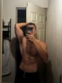 FOTOS DE ATLETA DE GYM Y BUEN PASIVO. PORTE VARONIL.