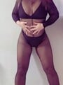 FOTOS DE MADURITA DE LINDAS PIERNAS AMABLE PARA RECIBIRTE Y DARTE COMPAÑIA Y PASAR UN BUE