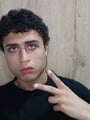 FOTOS DE POLLO JOVEN VERGON Y PINTA. VEINTIUNO CENTÍMETROS, ALTO Y FLACO.