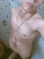 FOTOS DE JOVEN DELGADO Y DOTADO DISPUESTO A COMPLACERTE