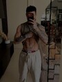 FOTOS DE DEPORTISTA TATUADO XL CON 21CM DE VERGA Y BUEN CULO MORBOSO