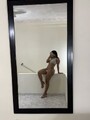 FOTOS DE VALERIA HERMOSA DE 20 AÑOS . SUPER LINDA Y DESCOMPLICADA .