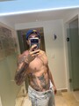 FOTOS DE TU TENTACIÓN VERSÁTIL MASCULINO FIT ATRACTIVO Y DISCRETO
