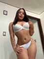 FOTOS DE HERMOSA Y VOLUPTUOSA COLOMBIANA, CON EXELENTE ACTITUD DE SERVICIO