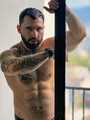 FOTOS DE ÚLTIMOS DÍAS DEL AÑO GDL GALAN VELLUDO CON PORTE MASCULINO