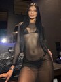 FOTOS DE ALTA, MORENA Y REFINADA: LA ESENCIA DE LA ELEGANCIA COLOMBIANA