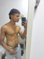 FOTOS DE ENCANTADOR Y CARISMATICO JOVEN DELGADO Y ATLÉTICO
