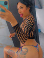 FOTOS DE DISPONIBLE 24 HORAS AL MÁXIMO CON VALENTINA, LA DERRAMA ADORA DE LECHE