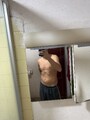 FOTOS DE JOVEN DEPORTISTA MARCADO CALIENTE ACTIVO CON MUCHA HAMBRE DE COMER TODO