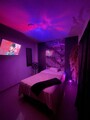 FOTOS DE HABITACIONES PARA CHICAS INDEPENDIENTES EN CASA DE BUEN ESTRATO Y BUENA PLAZA