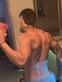 FOTOS DE HEY , JOVEN TATUADO ATLÉTICO LISTO PARA COMPLACERLO