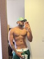 FOTOS DE ACTIVO MORENO MASCULINO DOMINANTE LECHERO