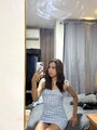 FOTOS DE LINDA, DELGADA Y FEMENINA, CON UNA FIGURA ESTILIZADA, FACCIONES DELICADAS Y UNA