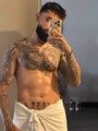 FOTOS DE MACHO DOTADO EXCLUSIVO DISCRETO DISPUESTO A COMPLACERTE TODAS TUS FANTASÍAS