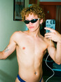 FOTOS DE JOVEN TWINK CALIENTE , EN BUSCA DE COMPLACER TUS FANTASÍAS AMOR