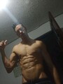FOTOS DE ZILVER JOVEN CALISTENICO COMPLACIENTE EN BOGOTÁ
