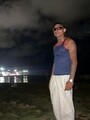 FOTOS DE LATINO MORENO TATUADO, DOTADO Y CABALLERO EN LAURELES