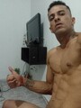 FOTOS DE CHICO MARCADO DEL GIM SERIO DISCRETO FORMAL